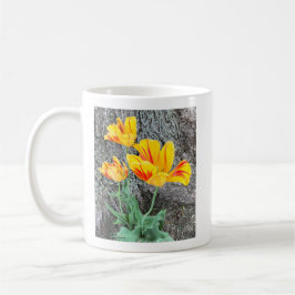 Taza De Café Tres Tulipanes Amarillos Secuencia /