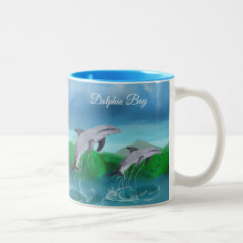 Taza de café tropical de la bahía del delfín por