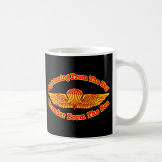 Taza De Café Trueno renovado del negro del cielo