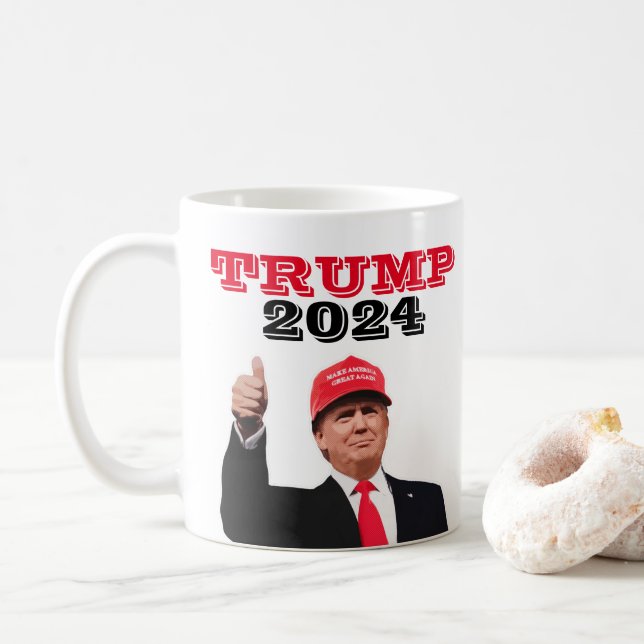 Taza De Café Trump 2024 se levanta (Con donut)