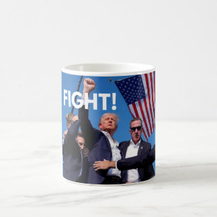 Taza De Café Trump: Amarlo u odiarlo, siempre está haciendo...