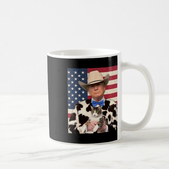 Taza De Café Trump: Cowboy gracioso camisón Donald Trump 2024 (Derecha)