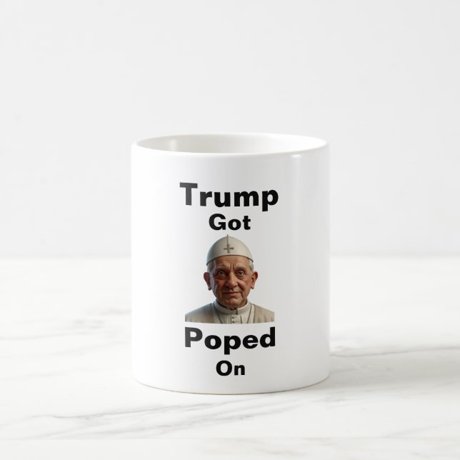 Taza de café Trump fue papado en (Centro)