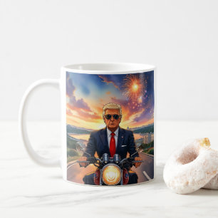 Taza De Café Trump montando en motocicleta Fuegos artificiales