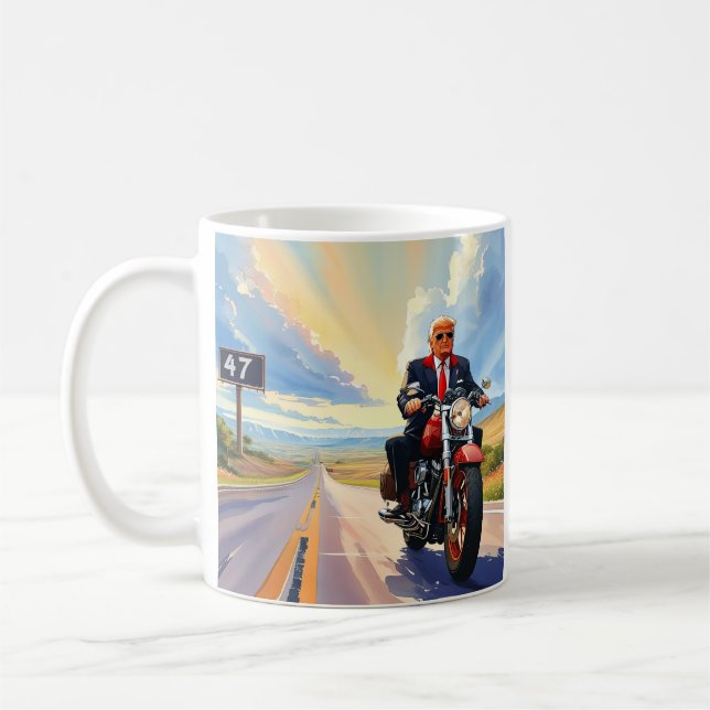 Taza De Café Trump montando motocicleta más allá de las 47 seña (Izquierda)