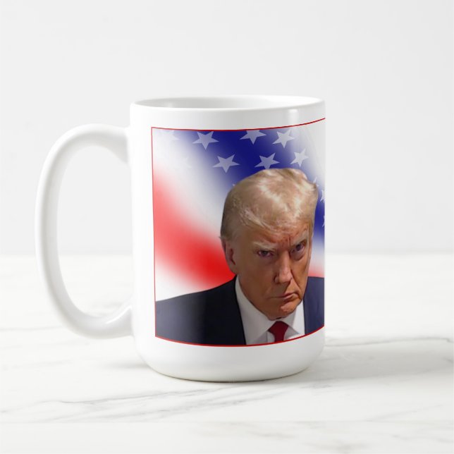 Taza De Café Trump Mug Shot, 24 de agosto de 2023 Comentario so (Izquierda)