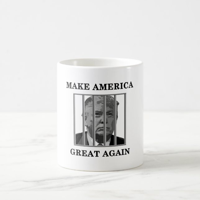 Taza De Café Trump tras las rejas (Centro)