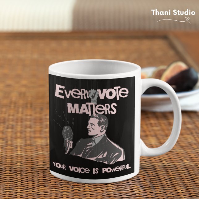 Taza De Café Tu voto importa las elecciones, el rosado político (Subido por el creador)