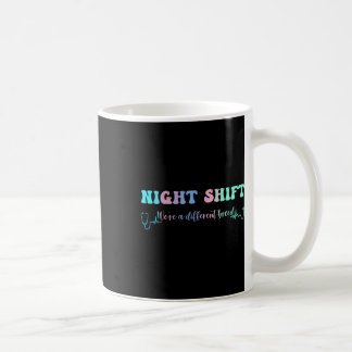 Taza De Café Turno de noche Diferente Raza Estetoscopio Enferme