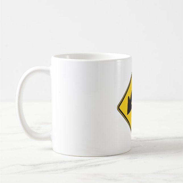 Taza De Café Two Downward Arrows Warning Road Sign (Izquierda)