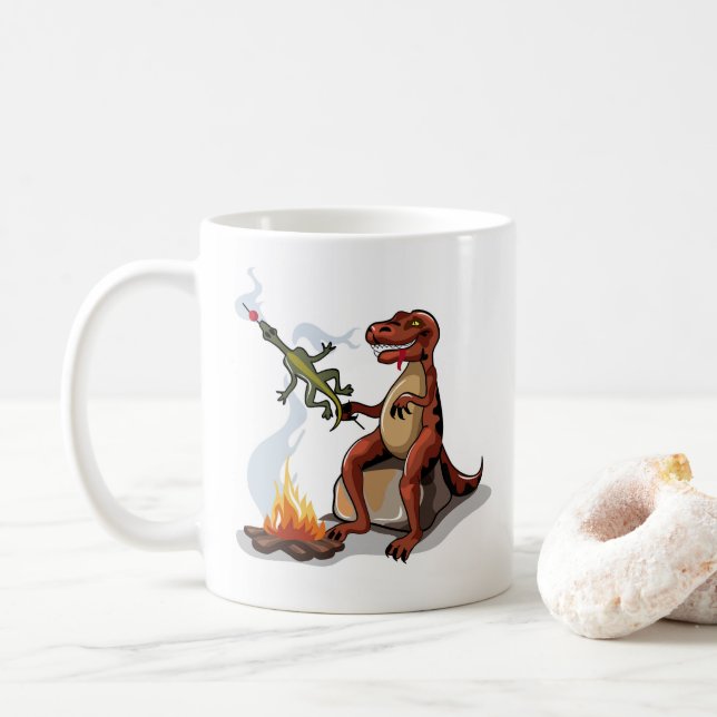 Taza De Café Tyrannosaurus Rex Cocina Sobre Una Fogata. (Con donut)