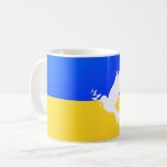 Taza De Café Ucrania arrasa con la paz por la libertad de la ba<br><div class="desc">Bandera de Ucrania se apodera de la paz - Libertad - Apoyo a la paz - Solidaridad - Bandera ucraniana - Fuertes juntos - ¡Victoria de la libertad! Hagamos del mundo un lugar mejor - ¡todos juntos! Un mundo mejor comienza - depende - ¡los necesita también! Puede transferir a más...</div>