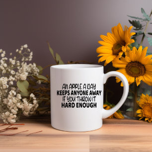 Taza De Café Un Apple Al Día... Meme Mug