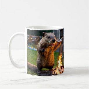 Taza De Café Un castor actuando como un tejado detrás de una pa
