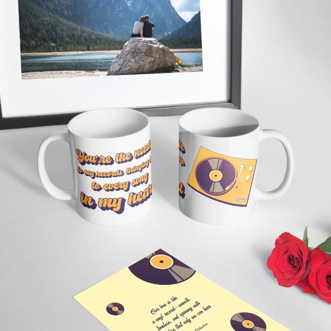 Taza De Café Un disco de vinilo de giro elegante. (Subido por el creador)