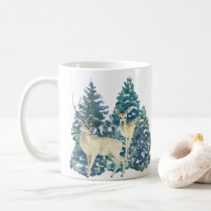 Taza De Café Un Par De Venados En El Bosque De Invierno