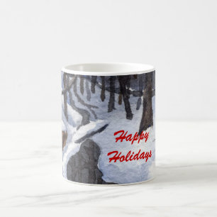 Taza De Café Un pequeño arroyo fluye a través de la nieve y los