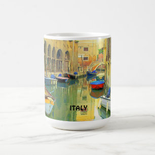TAZA DE CAFÉ UN PEQUEÑO CANAL, ITALIA