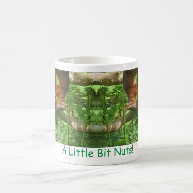 Taza De Café "Un poco de nueces", ardillas rojas boca abajo. (Centro)