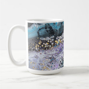 Taza De Café Un tazón de café con dibujos originales en negro y