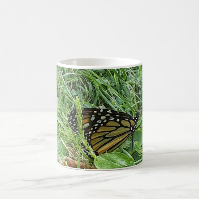 Taza De Café Una mariposa monarca (Centro)