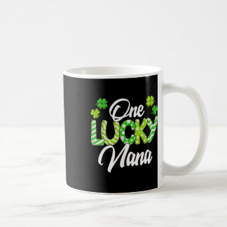 Taza De Café Una Nana Afortunada Shamrock Nana Irlandesa Día de