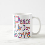 Taza De Café Una Paz Colorida, Amor Alegre Navidades y Hanukkah<br><div class="desc">Este diseño pintado a mano,  con colores vivos,  es la forma perfecta de nivelar tus regalos de temporada.</div>