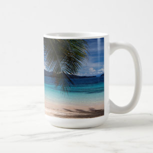 Taza De Café Una playa en la isla de Wai de la KOH en Tailandia
