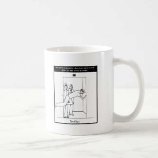 Taza De Café Una puerta del elevador de la abertura…
