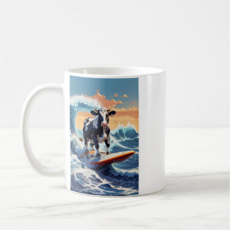 Taza De Café Una vaca surfista genial en un día soleado