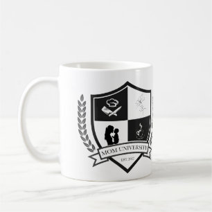 Taza De Café Universidad de Mamá EST. 2022