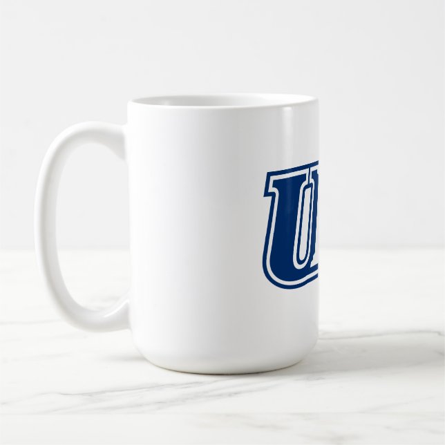 Taza De Café UNK| Universidad de Nebraska en Kearney (Izquierda)
