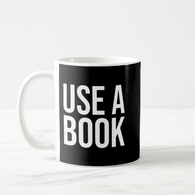 Taza De Café Usar un libro Sweatshirt (Izquierda)