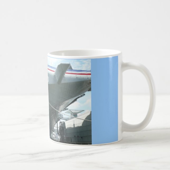 Taza De Café uss New York City intrépido (Derecha)