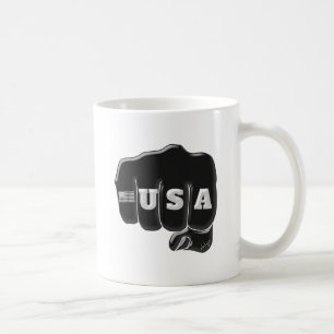 Taza De Café UU. Fist Bump con la bandera estadounidense