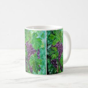 Taza De Café Uvas Rojas en una Vid de Agosto por Alfred Fox