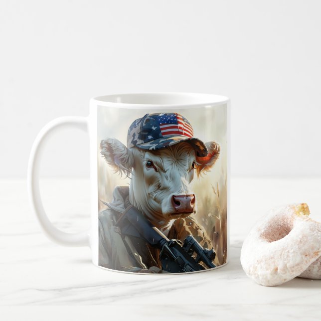 Taza De Café Vaca Guay MAGA con arma y camuflaje AMÉRICA (Con donut)