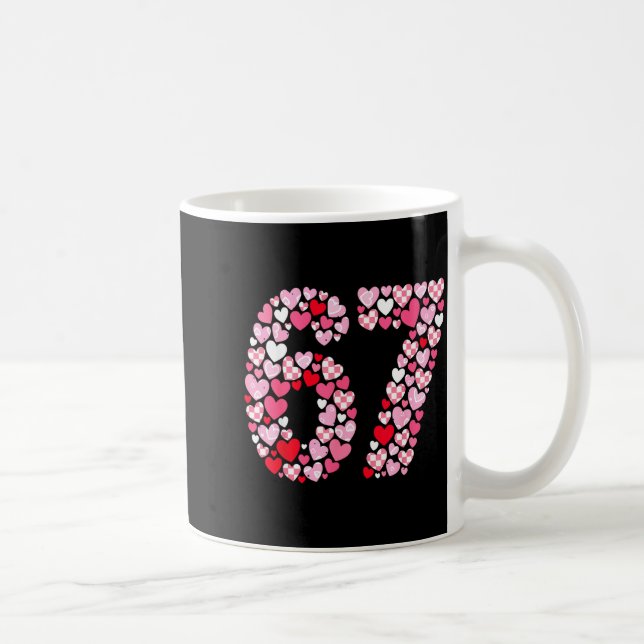 Taza De Café Valentine’s Day 67 Hearts Romantic Funny Six Seven (Derecha)