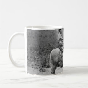 Taza De Café Vaquero y empresario jugando damas a caballo
