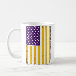 Taza De Café Vector de bandera estadounidense morada y dorada c