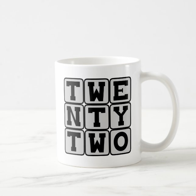 Taza De Café Veintidós, Número 22 (Derecha)