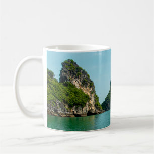 Taza De Café Vela en la bahía de Halong, Vietnam