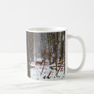 Taza De Café Venado en caída de nieve