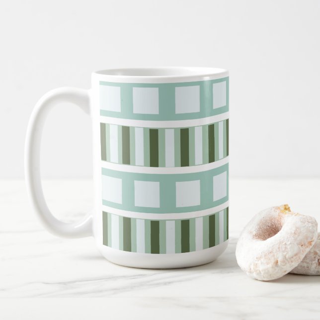 Taza De Café Verde azuladas bandas cuadradas verdes geométricas (Con donut)