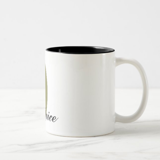 Taza de café verde oliva del jugo (Derecha)