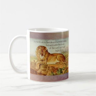 Taza De Café Versículo de la Biblia del León Cristiano