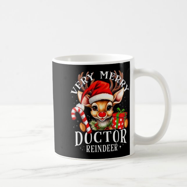 Taza De Café Very Merry Doctor Reindeer Matching Christmas  (Derecha)