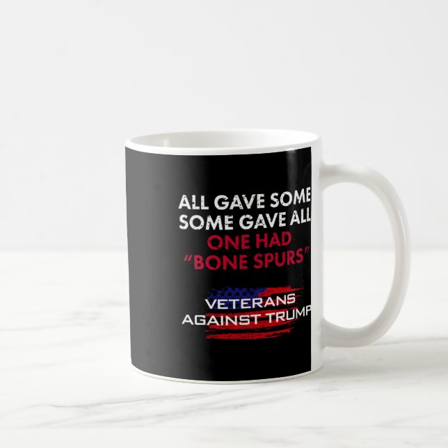 Taza De Café Veteranos Anti-Trump Borrador De Hueso De Dodger P (Derecha)