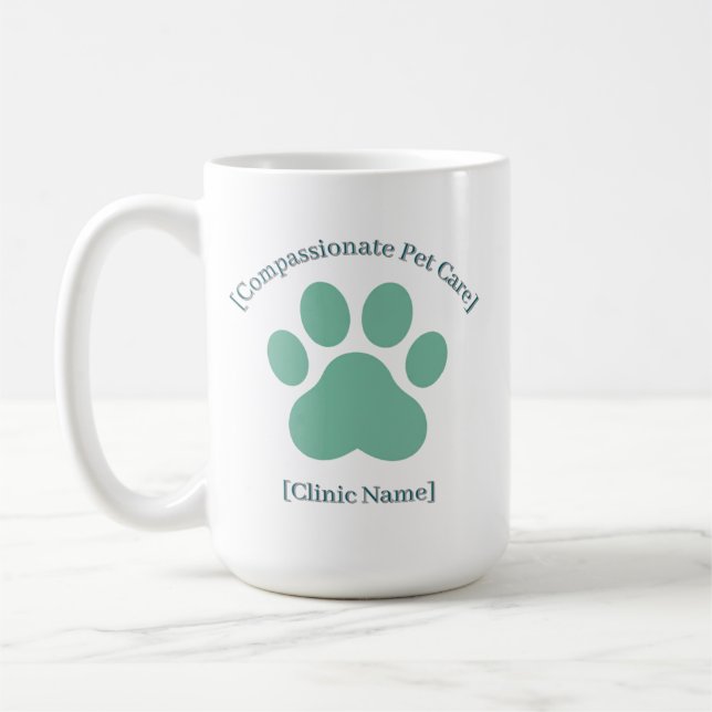 Taza De Café Veterinarian Staff Mug | Clinic Name Logo Template (Izquierda)