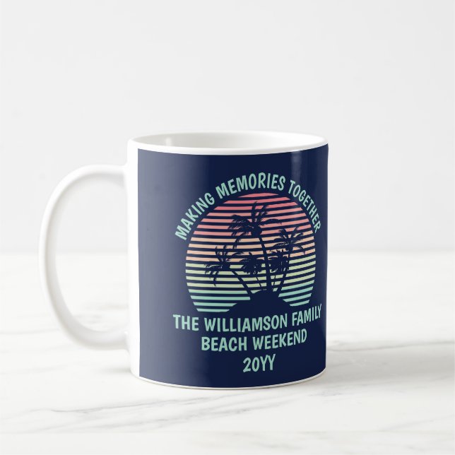 Taza De Café Viaje de playa tropical retro para familias person (Izquierda)